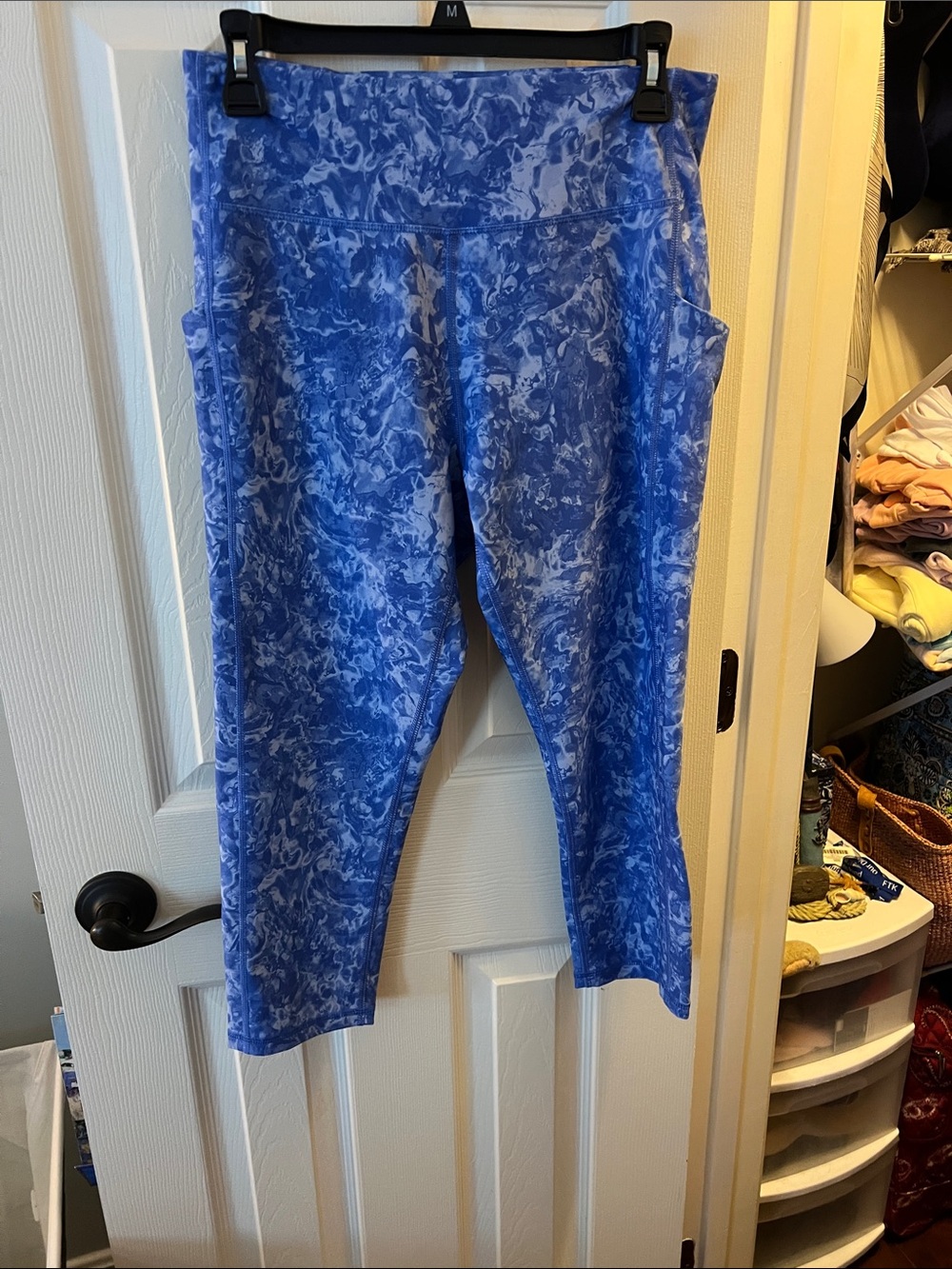 tek gear Blue Marble Capri Leggings with Side Pockets